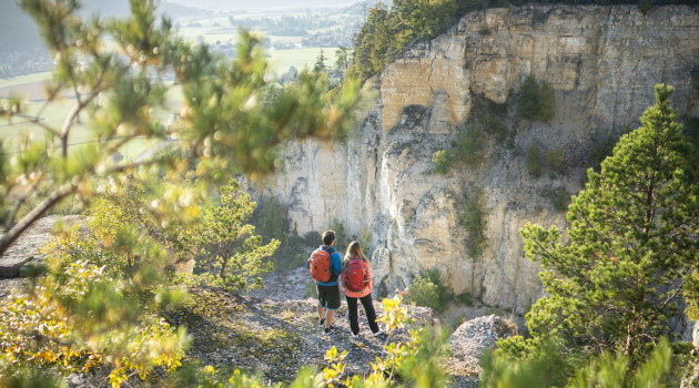 Beilngries GRW Wanderer am Geotop Arzberg 19